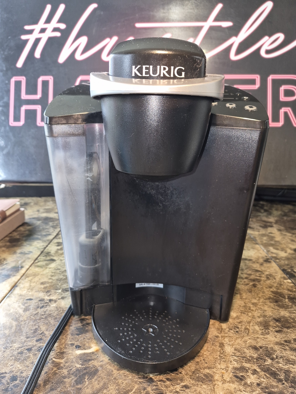 Keurig K- Classic Single Serve Coffee Maker Model# K40 Good Cond.


The Keurig K